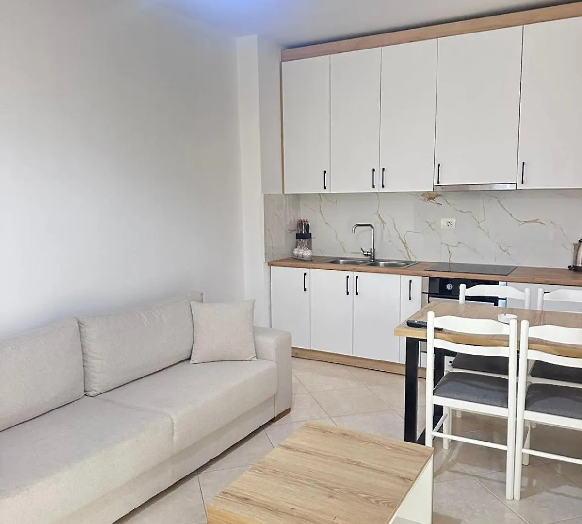 White Sea View Apartment Vlorë